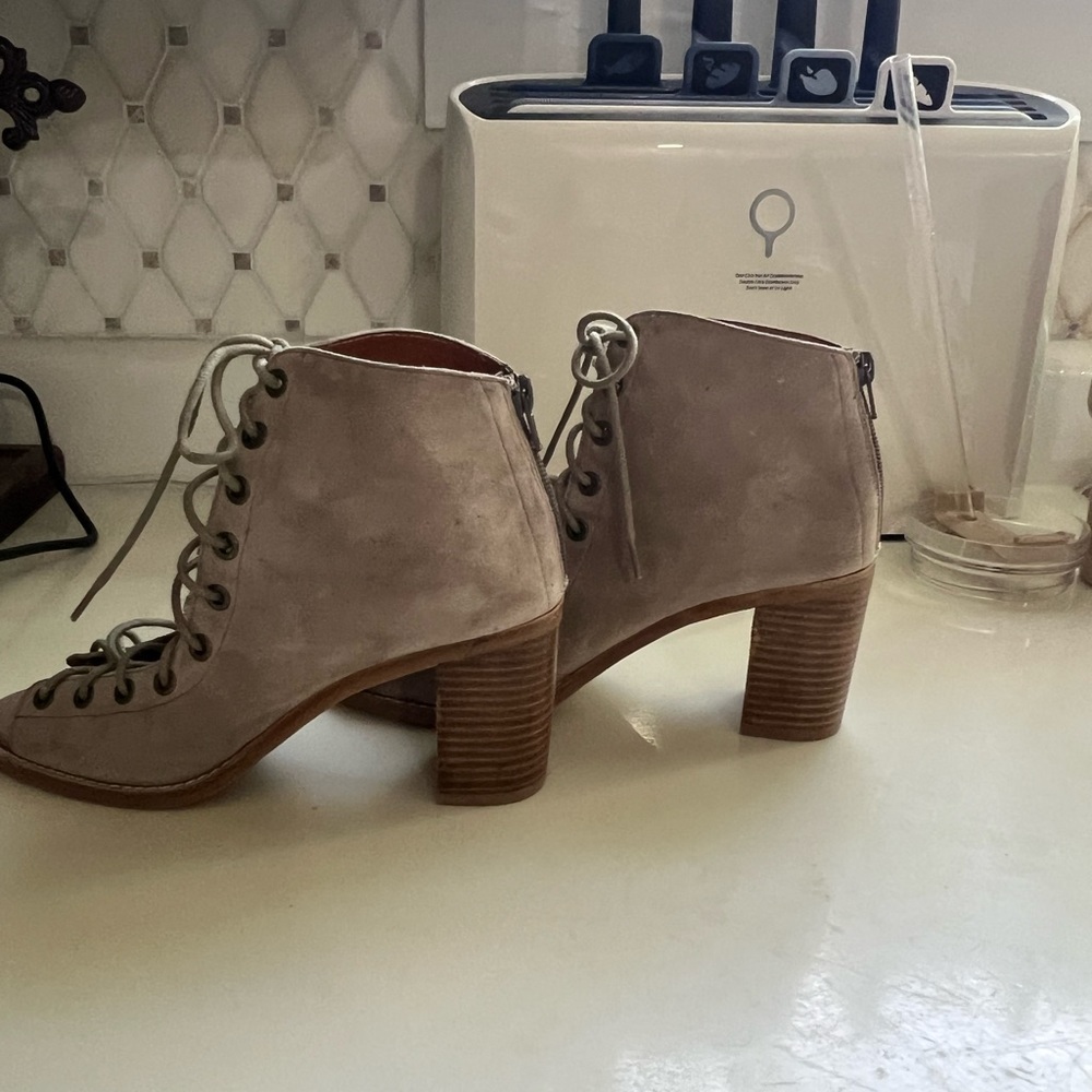 JEFFREY CAMPBEL OPEN TOE ZIP TIE SHOES SIZE 8.5 PREOWNED